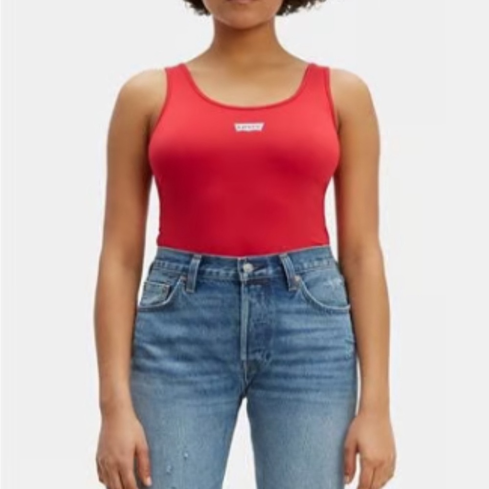 Levi’s XL bodysuit t-shirt in red! Stretches